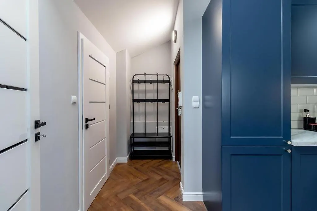 Close-Central Warsaw Apartment - Great Location- Praga Polnoc - 18 People -Marcinkowskiego