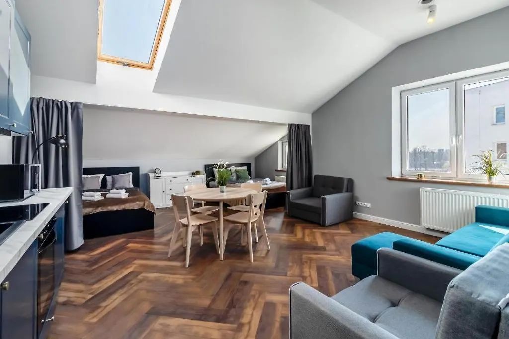 Close-Central Warsaw Apartment - Great Location- Praga Polnoc - 18 People -Marcinkowskiego Польша
