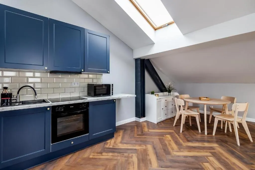 Close-Central Warsaw Apartment - Great Location- Praga Polnoc - 18 People -Marcinkowskiego Польша